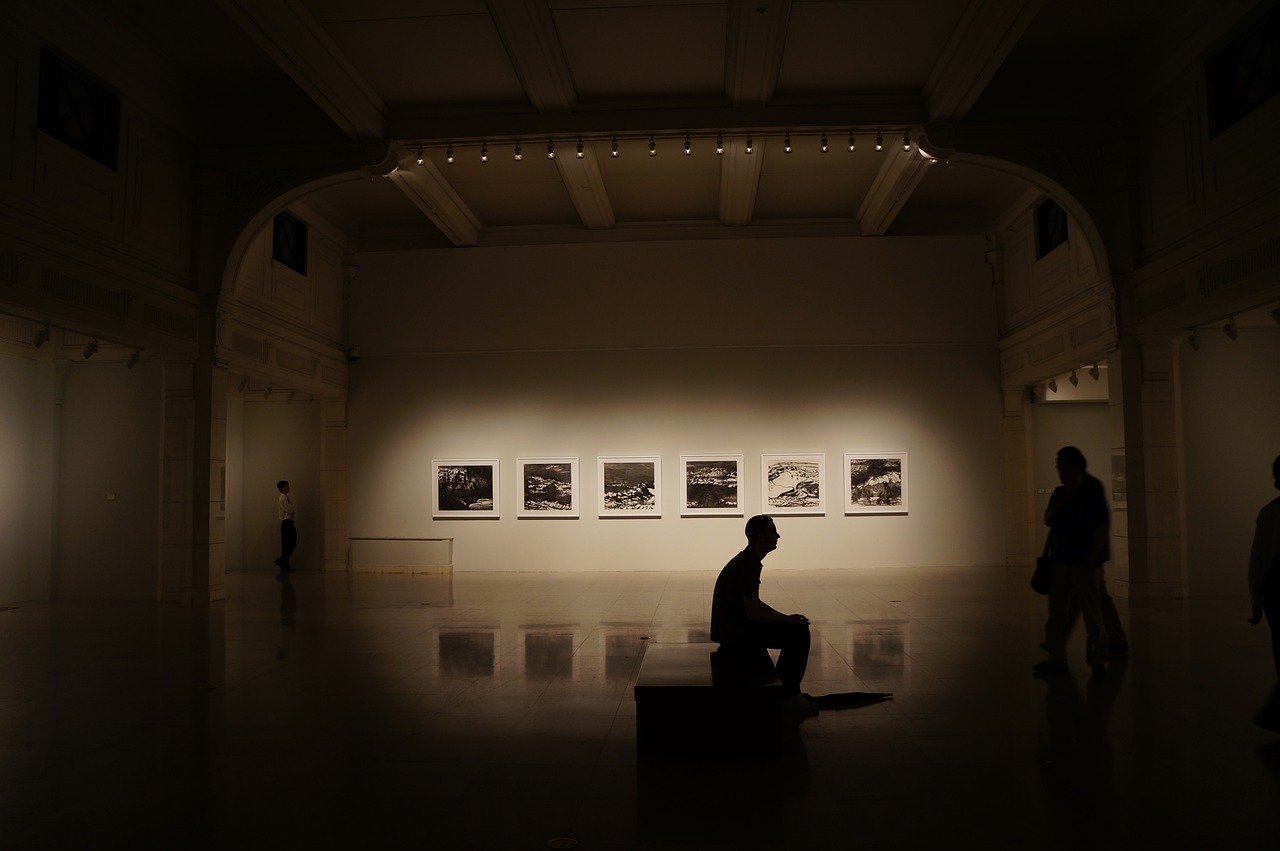 Logo展廳設(shè)計，展示品牌魅力的藝術(shù)空間盛宴